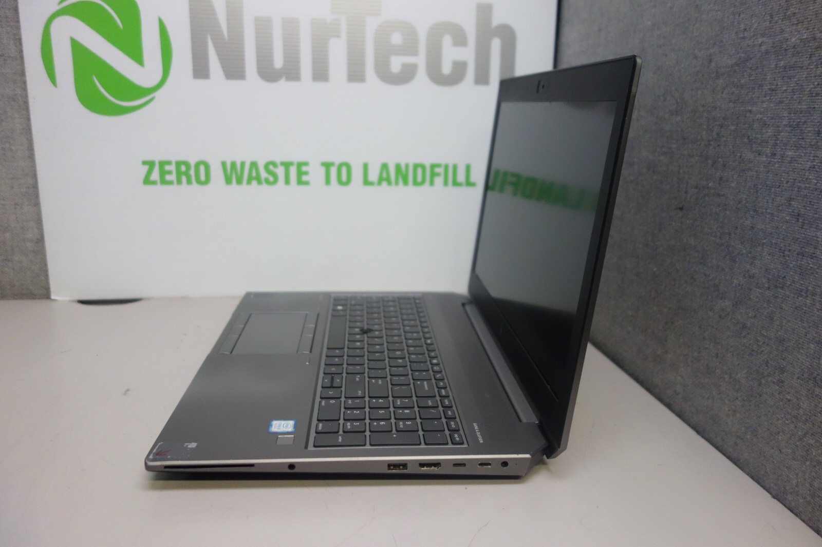 HP ZBook 15 G5 15.6″ i5-8300H 2.3GHz 16GB/256GB m2 SSD [NO OS] Laptop + AC