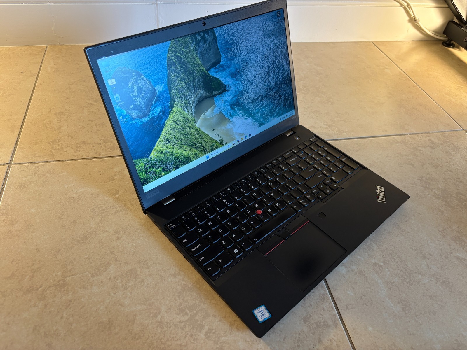 Lenovo ThinkPad T590 i7-8565U 16GB RAM 512GB SSD Windows 11 Pro 15.6″ Laptop
