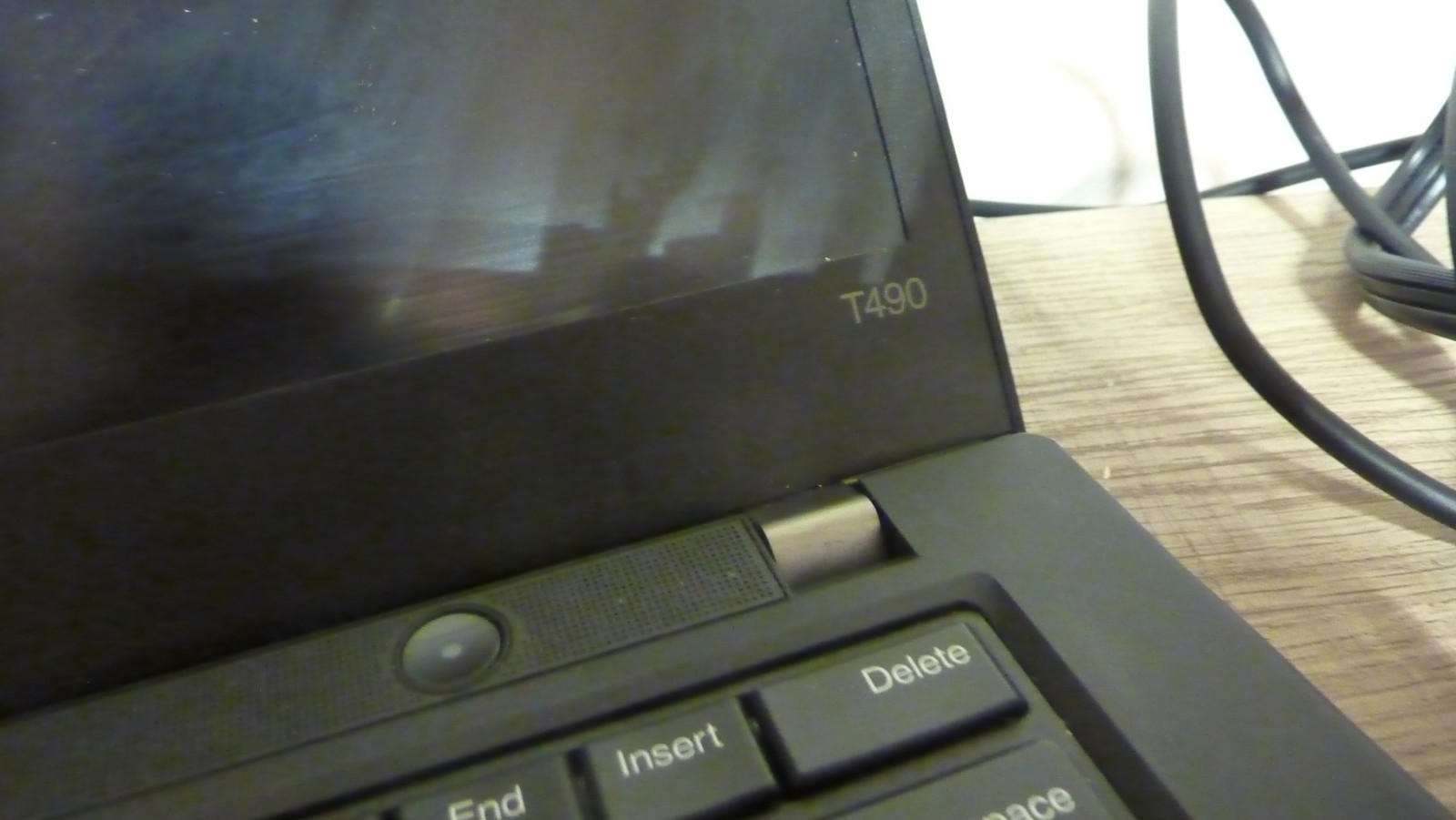 Lenovo ThinkPad T490s Intel i7-8665U 16GB RAM 256 GB SSD Win 10 Pro OEM CHARGER