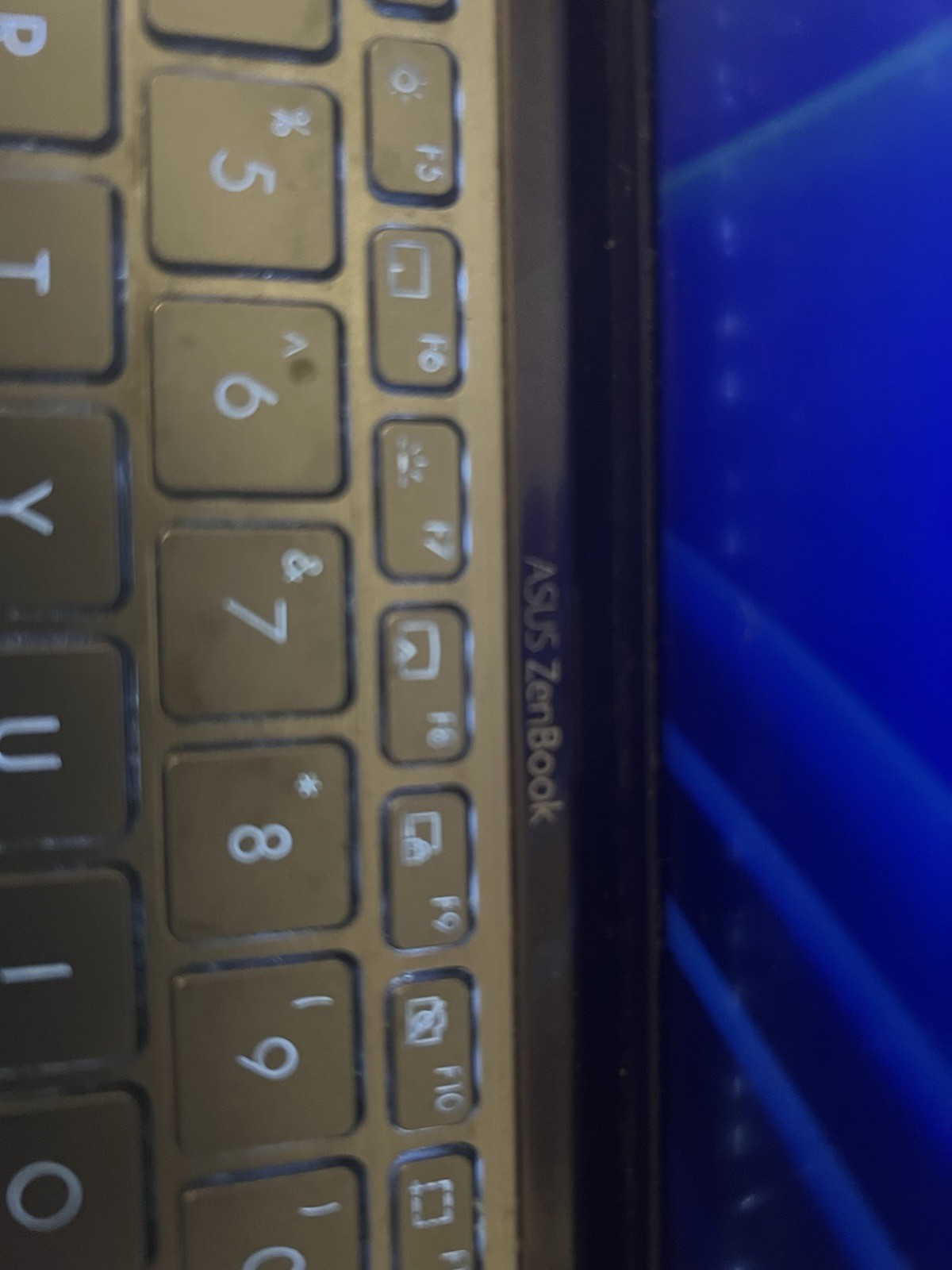 ASUS Zenbook 14 Laptop Ryzen 5 8GBRAM GEFORCE MX350 256GB SSD (Missing A&S Keys)