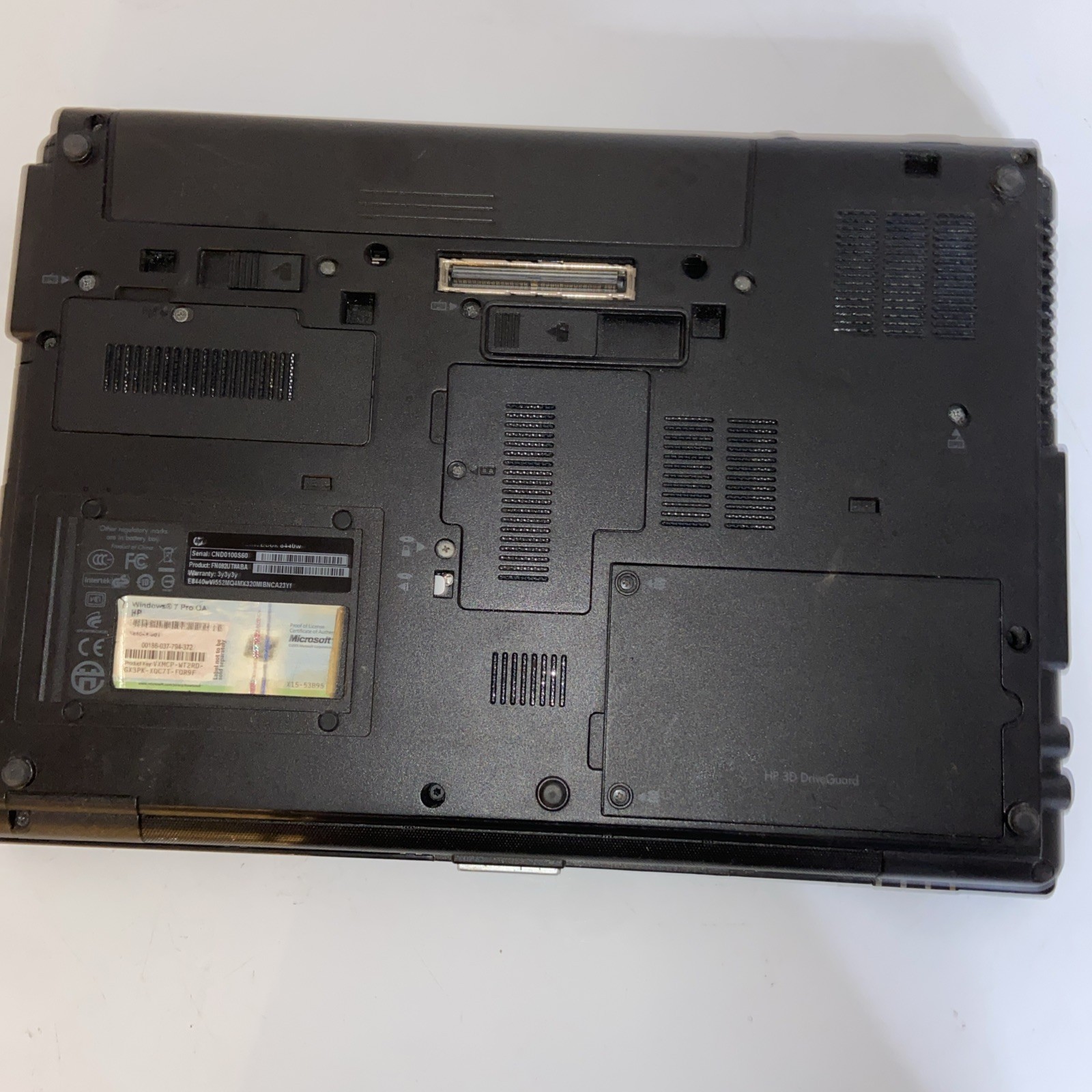 HP EliteBook 8440W Intel i5-M520 2.4GHz 4GB NO HDD, BAD KEYS, No Charger AS IS!