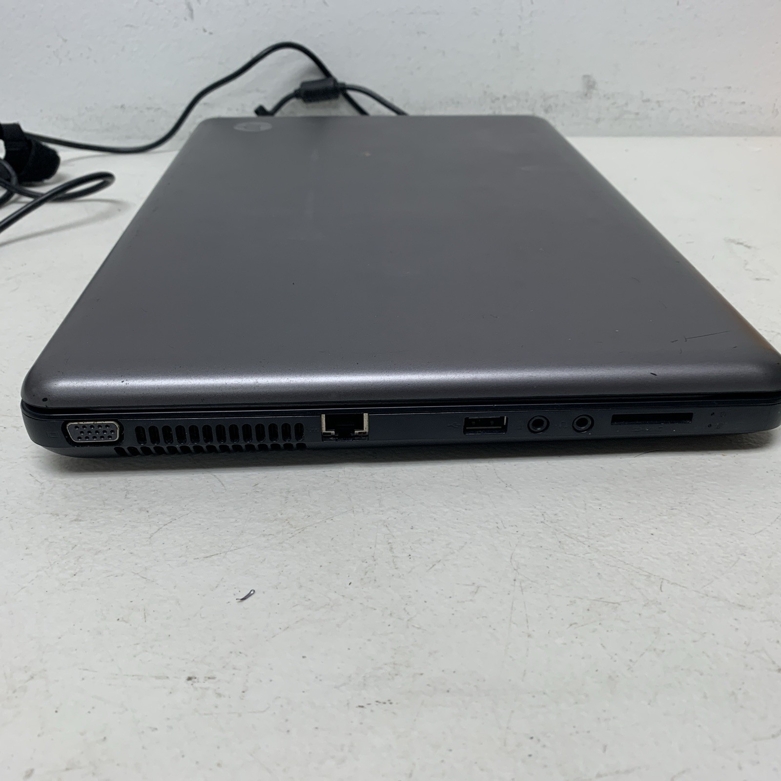 HP 2000 AMD E-300 APU No RAM No HDD for Parts/Repair ~ Read