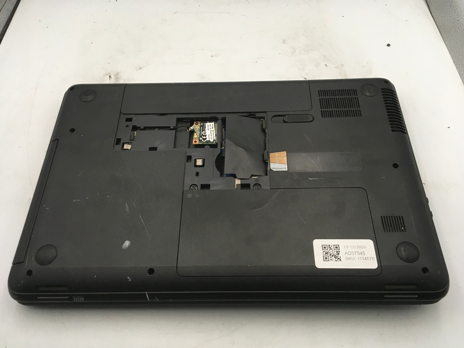 HP 2000 2B59WM – BOOTS TO BIOS – INTEL PENTIUM B960 – 4GB RAM – READ DESC – BB