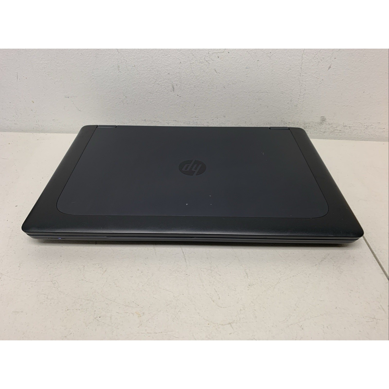 HP ZBook 17 G2 Core i7-4700M 2.40GHz 12GB RAM 256gb SSD Wind 10 Pro Read Descr
