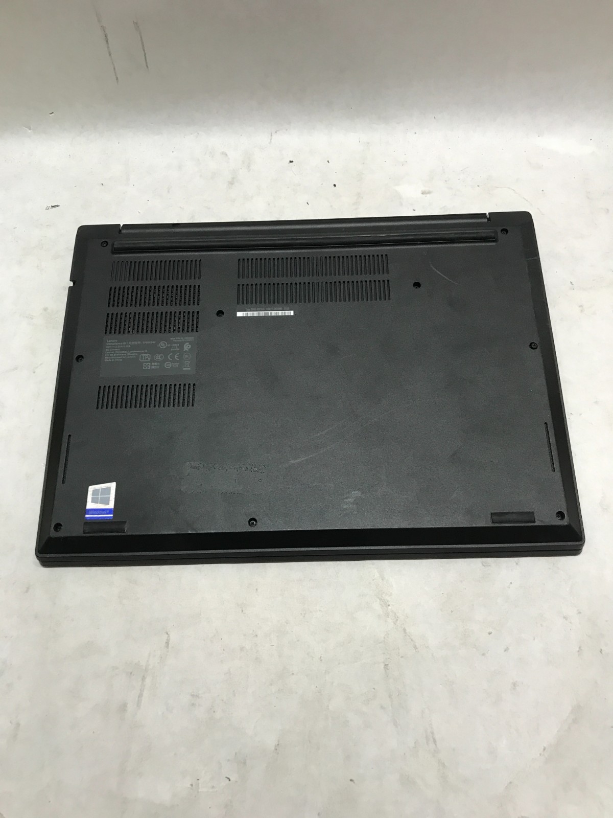 Lenovo ThinkPad E495 14″ AMD Ryzen 7 NO RAM NO SSD/OS For Parts Cracked LCD – DW