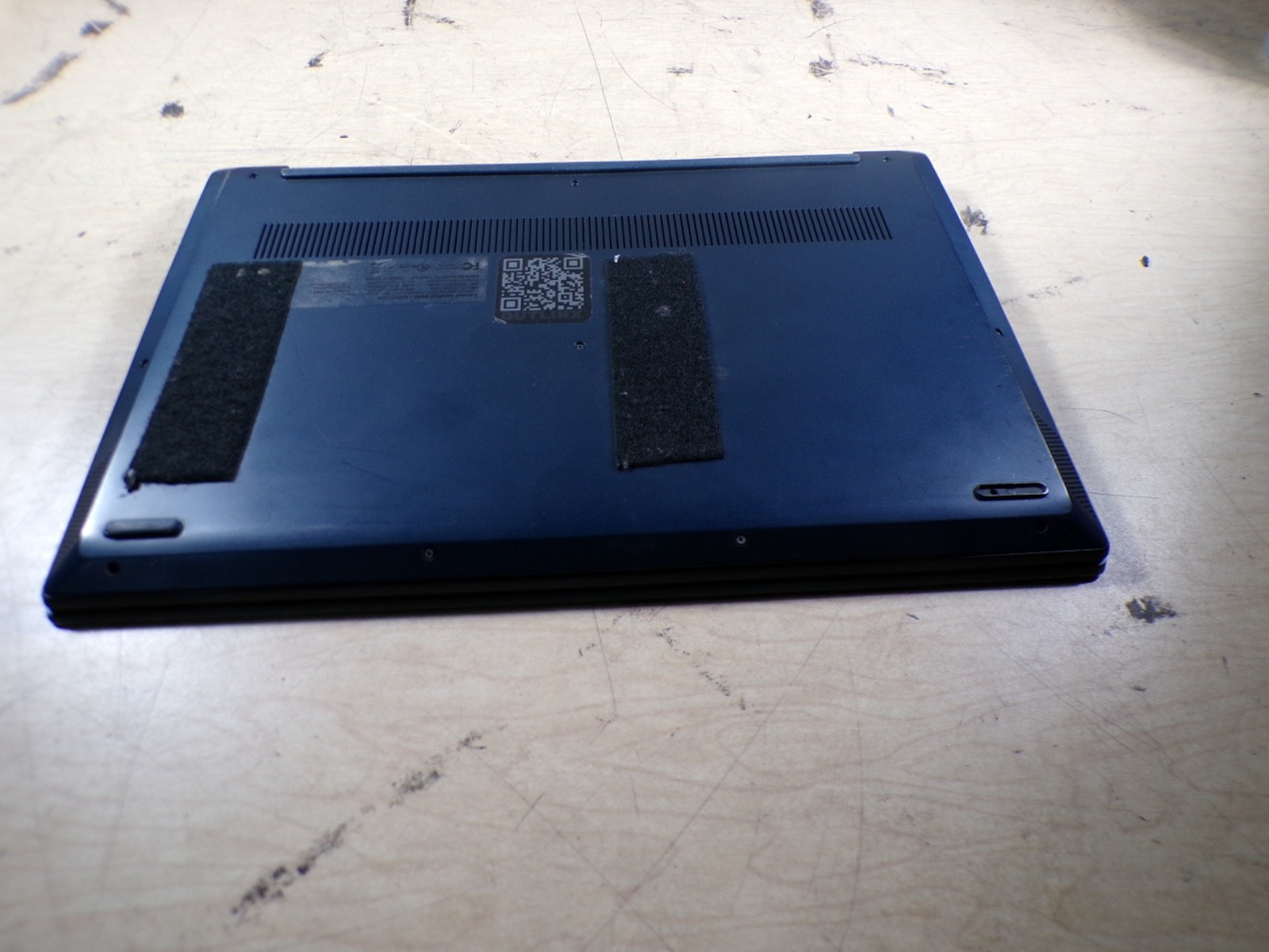 LENOVO IDEAPAD S340 AMD RYZEN 8GB RAM **BR0KEN HINGE/ HAS BODY DAMAGE/ UNTESTED