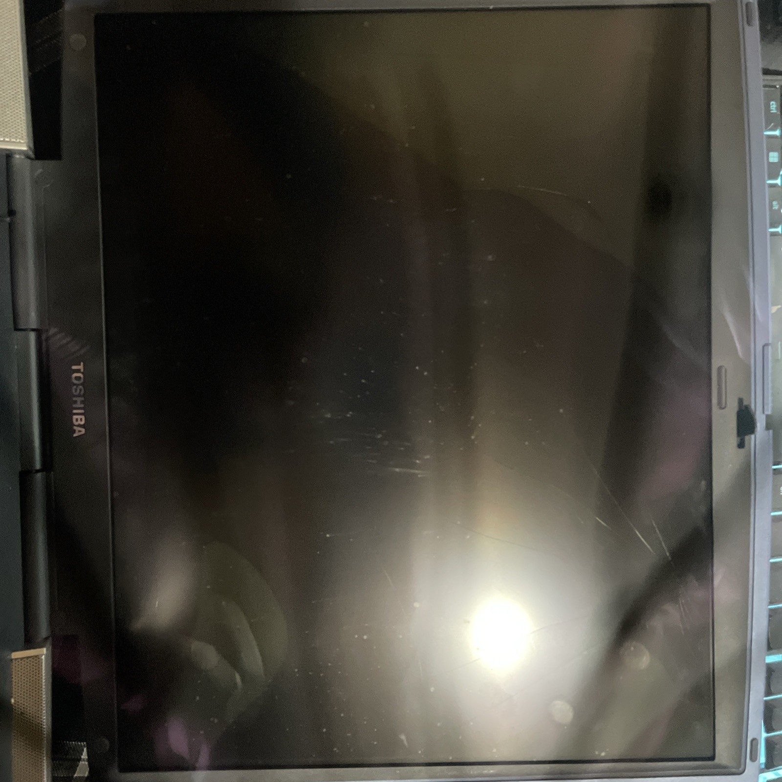 VINTAGE TOSHIBA SATELLITE PENTIUM 4 RARE, not tested