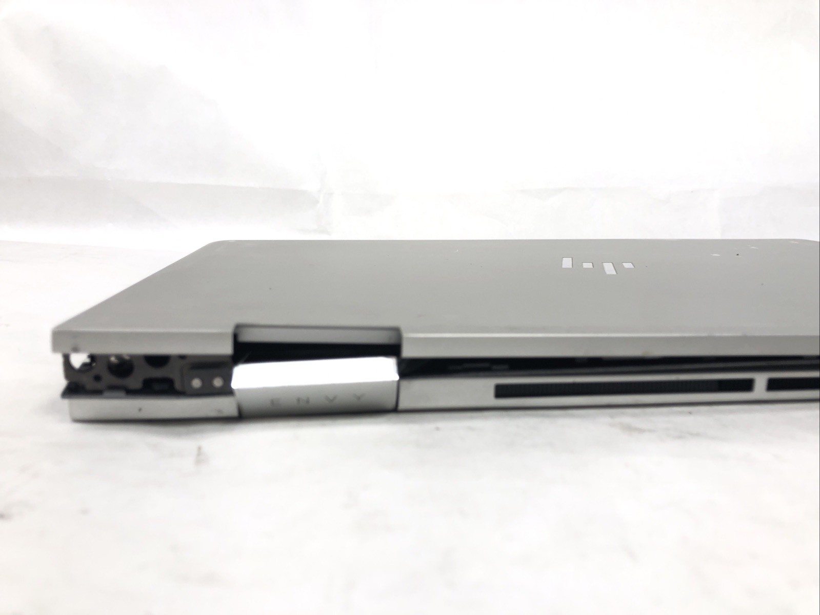 HP Envy x360 15-ed1xxx, Intel Core i5-1135G7 @2.40Ghz, 4GB RAM, NO SSD/OS,