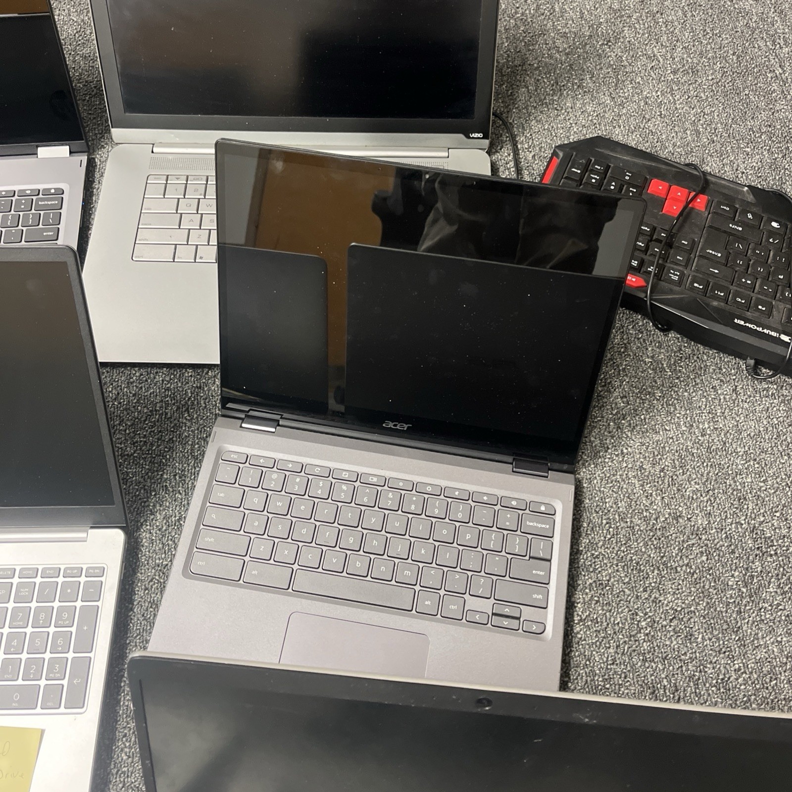 Bulk Laptop Lot 23 MacBook HP Dell ASUS Acer Laptops For Parts Repair Resale