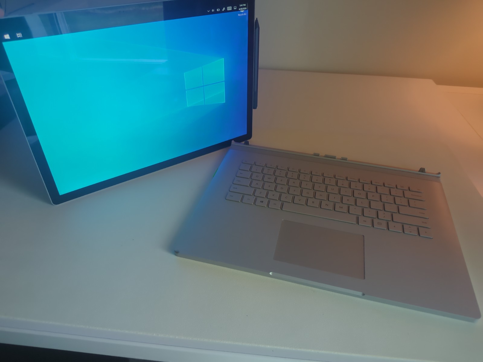 Microsoft Surface Book 2 15″ (16/512GB, i7-8650U, Nvidia GTX 1060 Mobile)