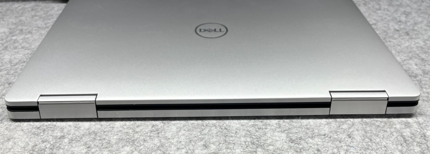 Dell XPS 13 7390 13.4 UXGA Core i7-1065G7 16GB RAM 512GB Touch Screen 2 in 1