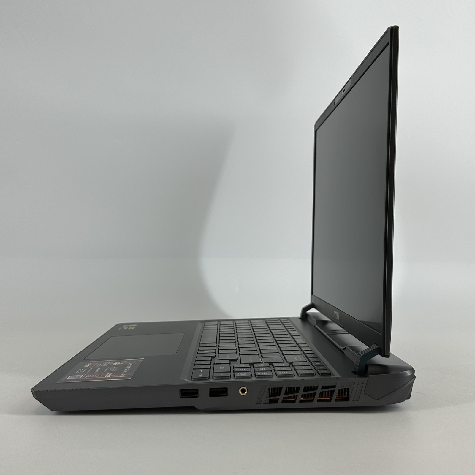 MSI Vector 16 HX AI 60Hz FHD+ 2.4 GHz Ultra 7 255HX 32GB 1TB SSD RTX 5070 Ti