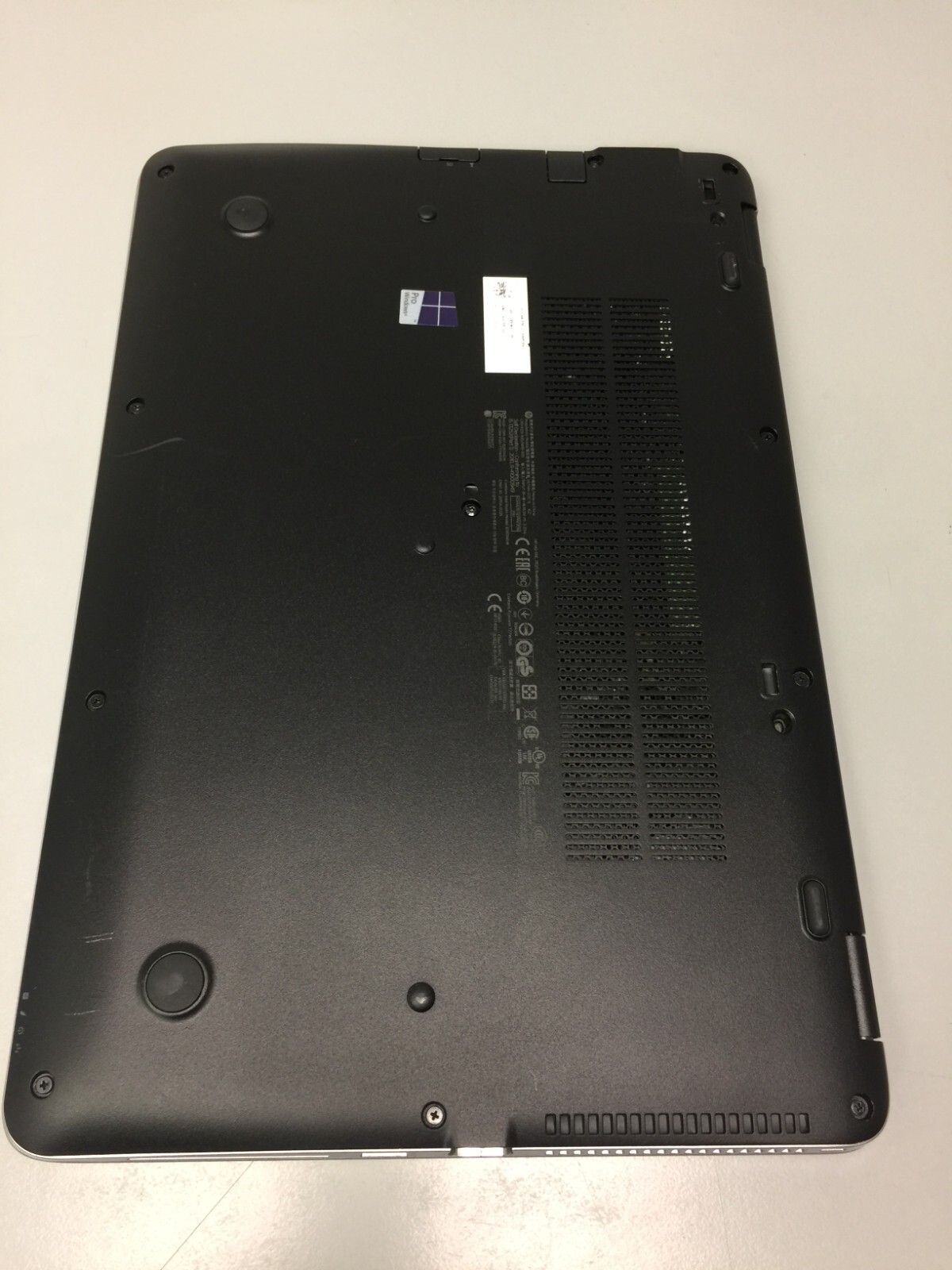 HP EliteBook 850 G3 15.6″ (256GB Core i5 6th gen 2.30GHz 8GB RAM WIN 11 PRO