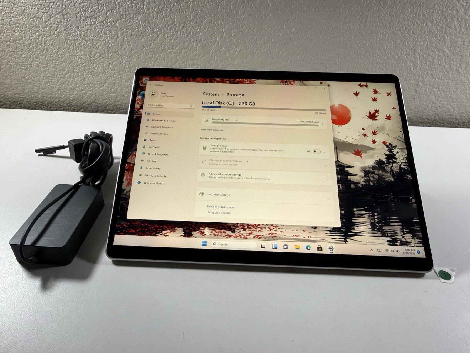 Microsoft Surface Pro 8 (1982) i5-1145G7 – 16GB RAM – 256GB 120Hz – Win 11 Pro