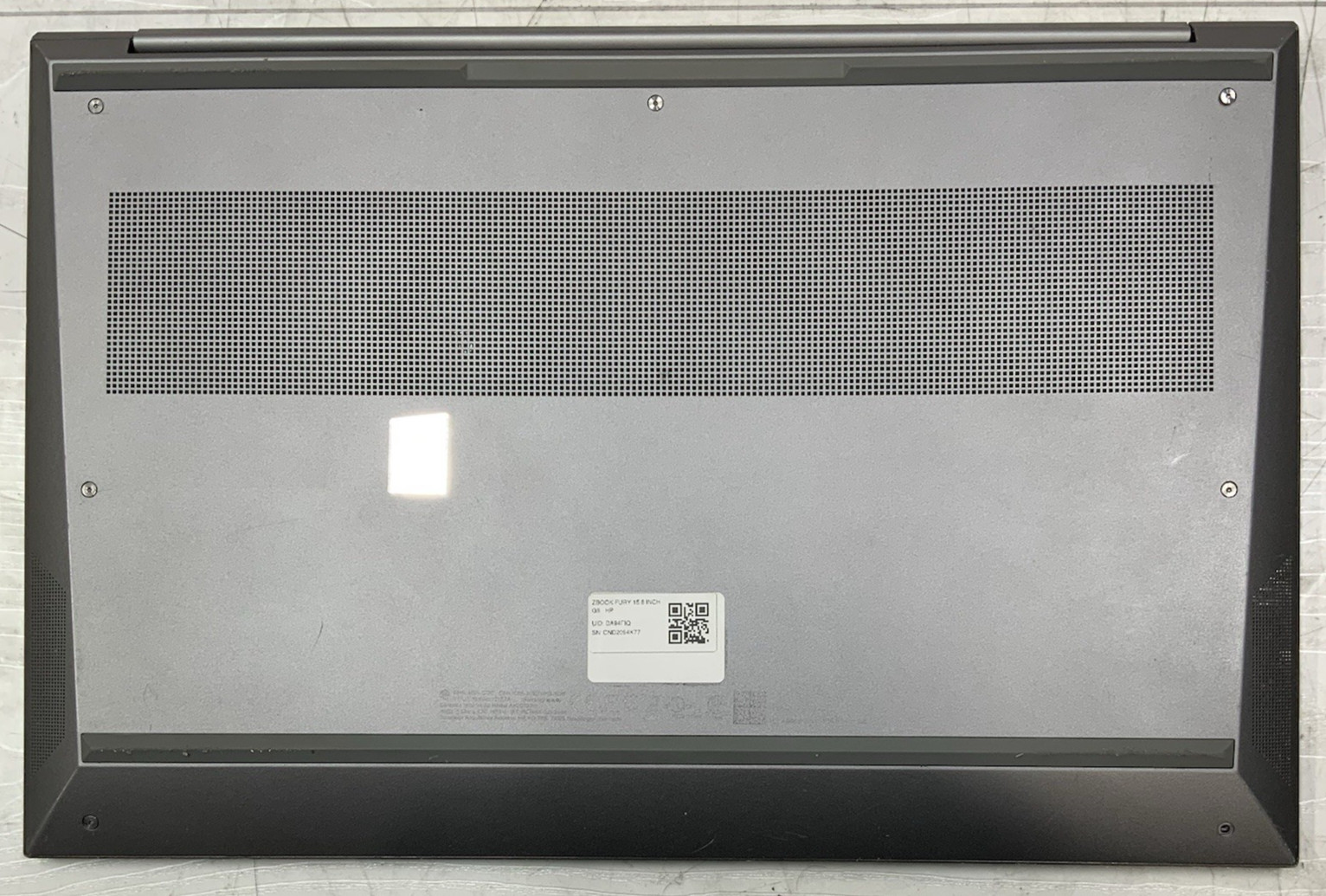 HP ZBook Studio 15 G8 Intel i7-11850H 512GB NVMe 32GB DDR4 RTX A2000 *READ