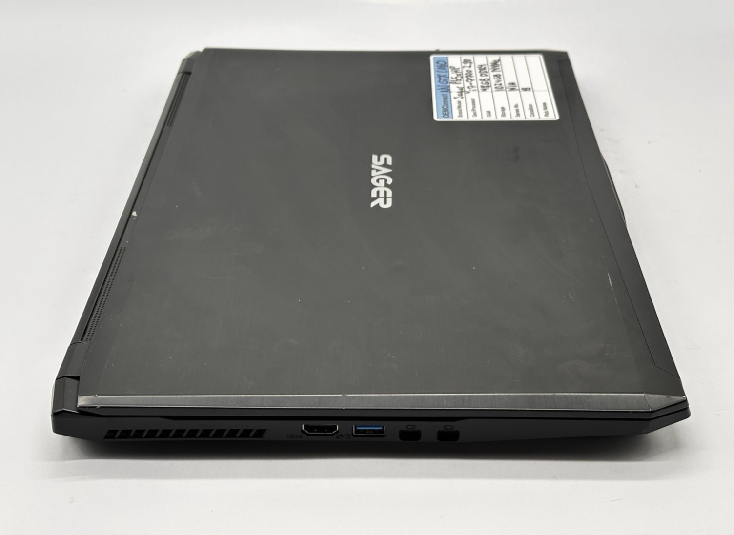 Sager R650HP Gaming Laptop, i7-7700HQ, 2.80GHz, 48GB, 1TB NVMe, No OS/Charger