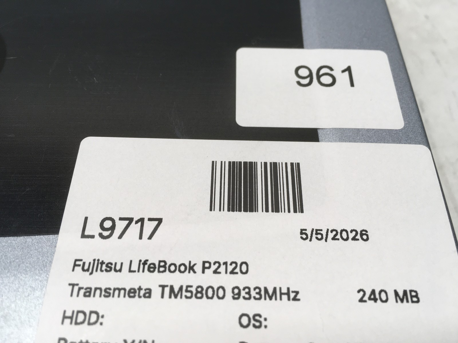 Fujitsu LifeBook P2120 Transmeta Crusoe TM5800 933MHz 240 MB NO HDD No Batt