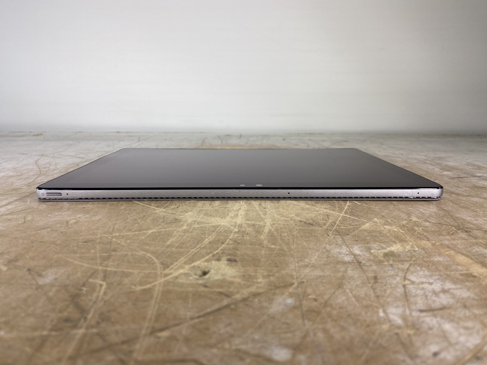 DELL LATITUDE 7210 2-IN-1 i5-10310U @ 1.70GHz, 8GB RAM, NO HDD/OS – (FOR PARTS)