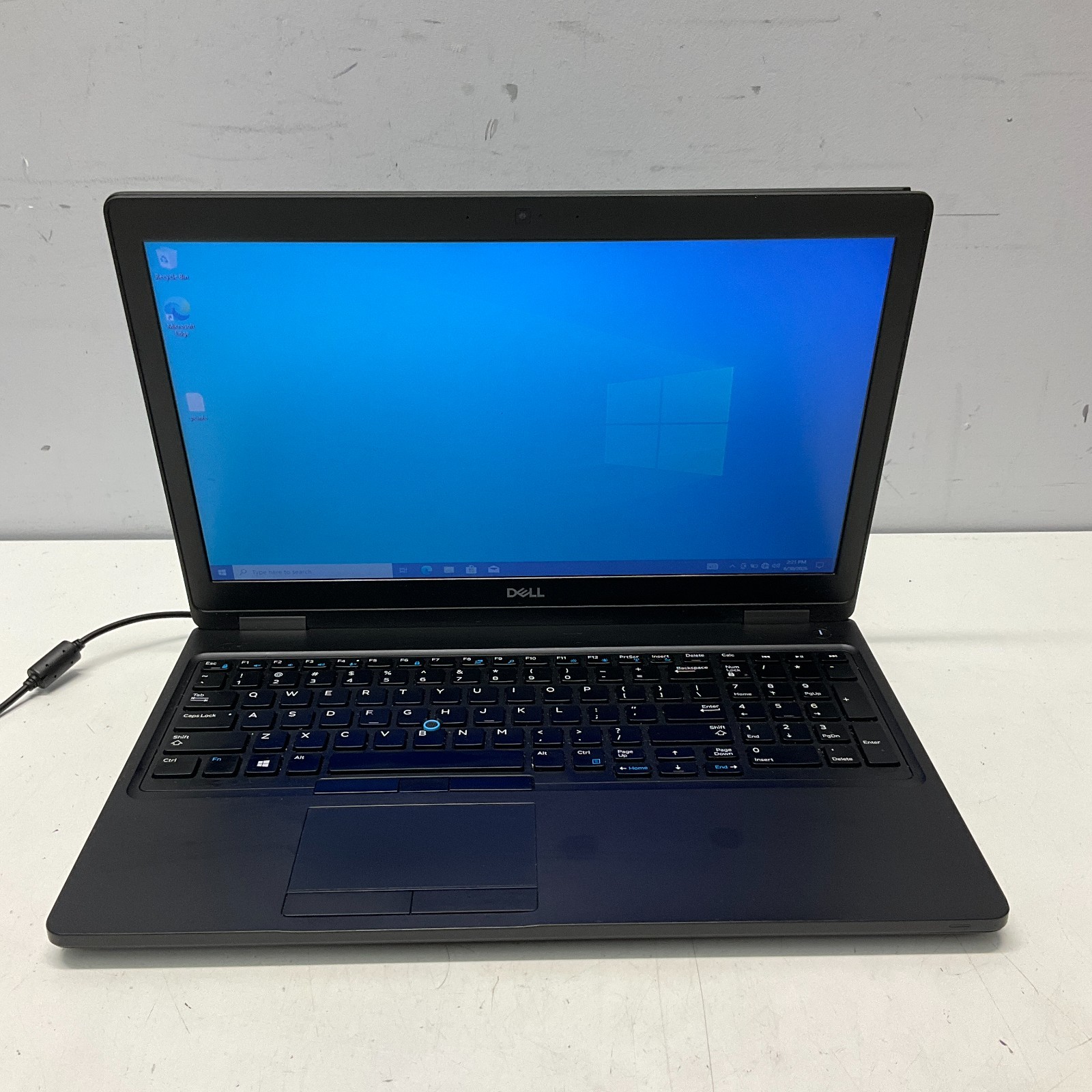 Dell Latitude 5590 i5-7300U 2.60GHz 8GB 128GB SSD WIN10 Pro Laptop READ