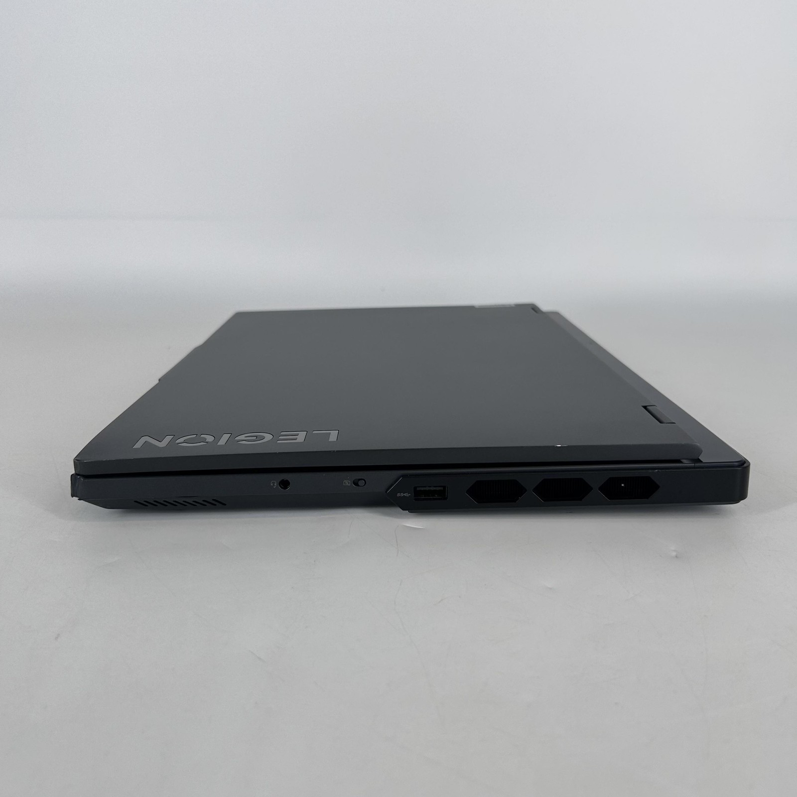 Lenovo Legion Pro 7 Gen 8 16 240Hz FHD+ Ryzen 9 7945HX 32GB 1TB/1TB RTX 4090