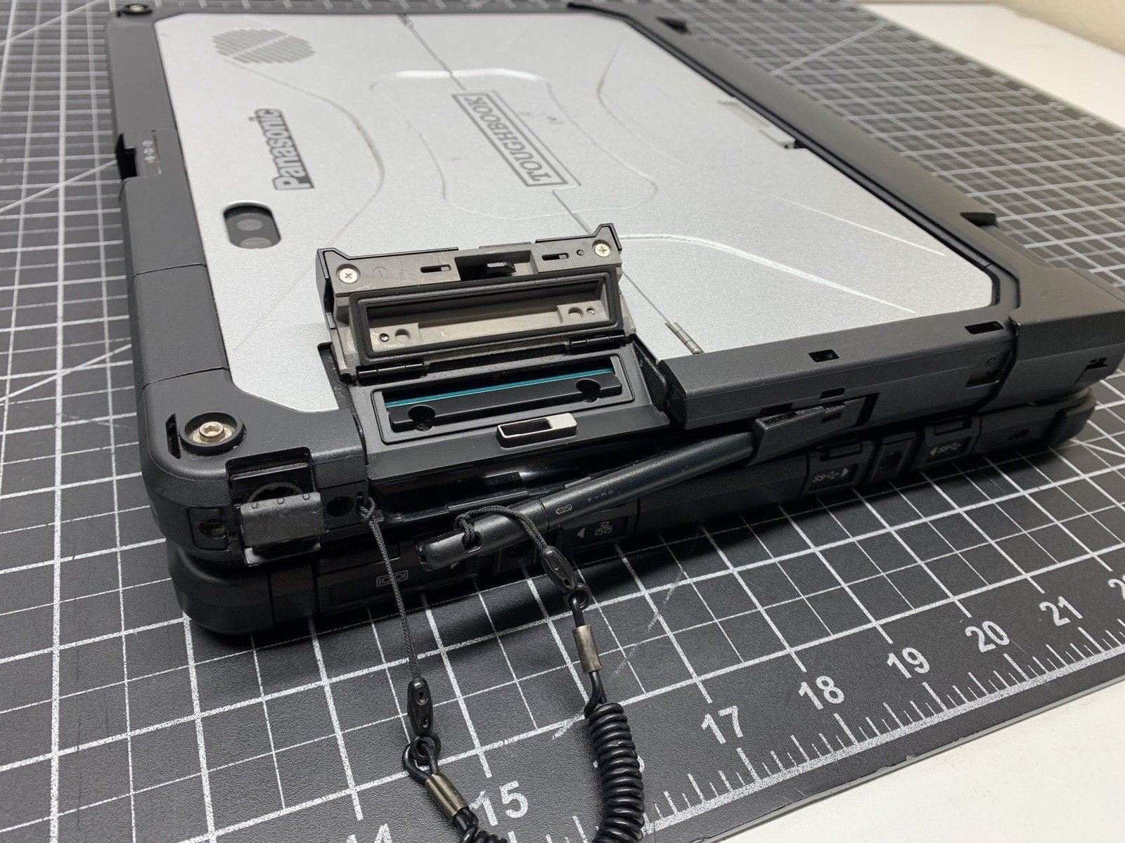Panasonic Toughbook CF-33 Core i5 7th Gen | 16GB, NO SSD, Bios Locked | #P203