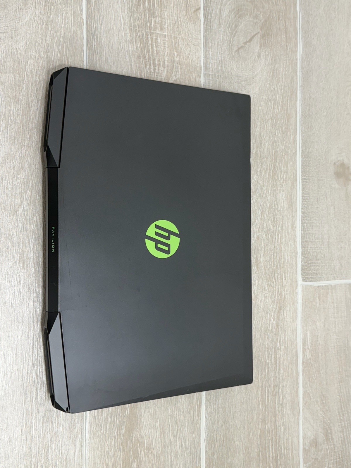 HP Pavilion 15-DK0056WM 15.6″ Gaming Core i5-9300H 8GB RAM 256GB SSD Win-11