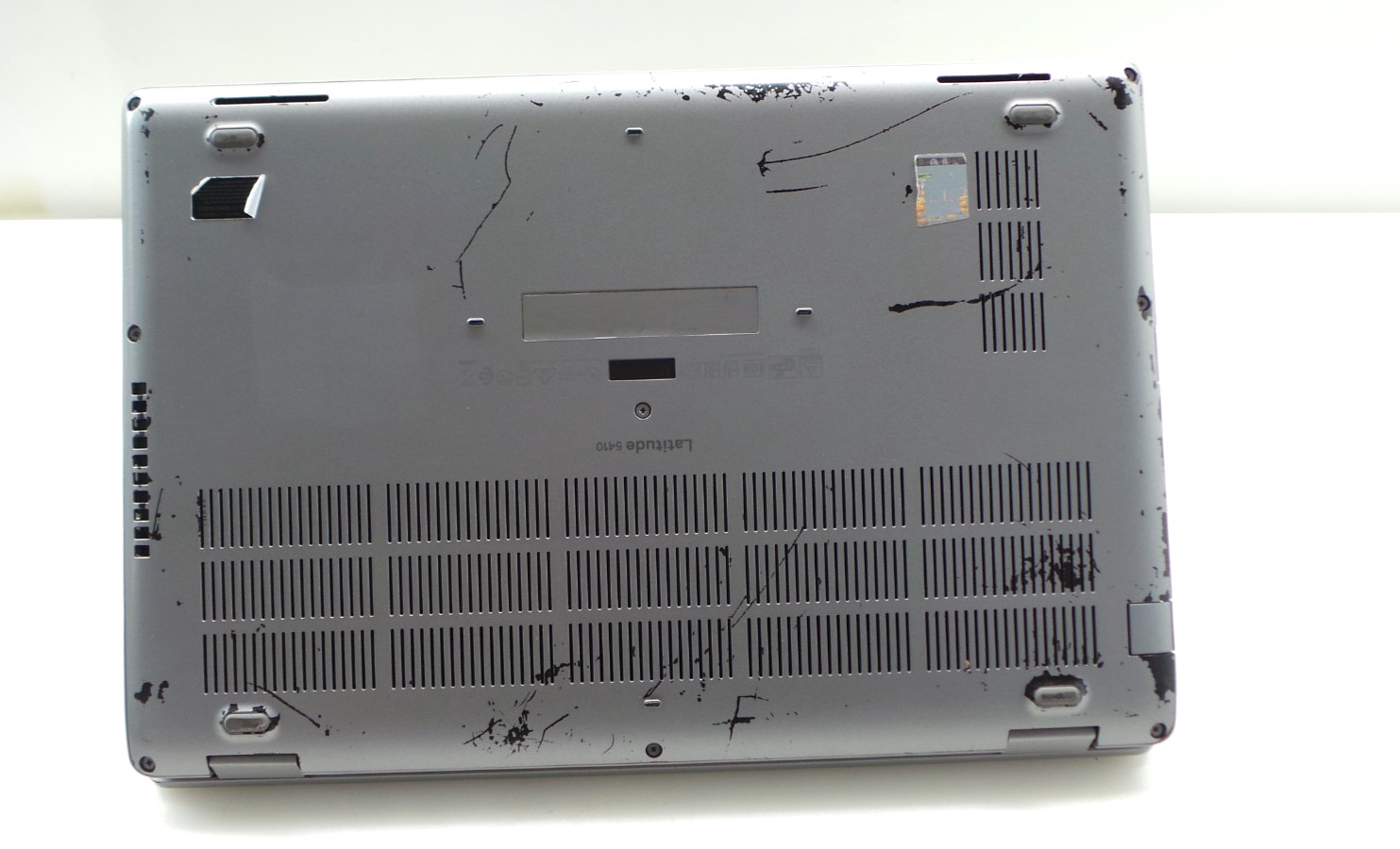 Dell Latitude 5410 | 14″ | i5-10310U 1.70GHz | 8GB RAM 256GB NVMe | ***READ***