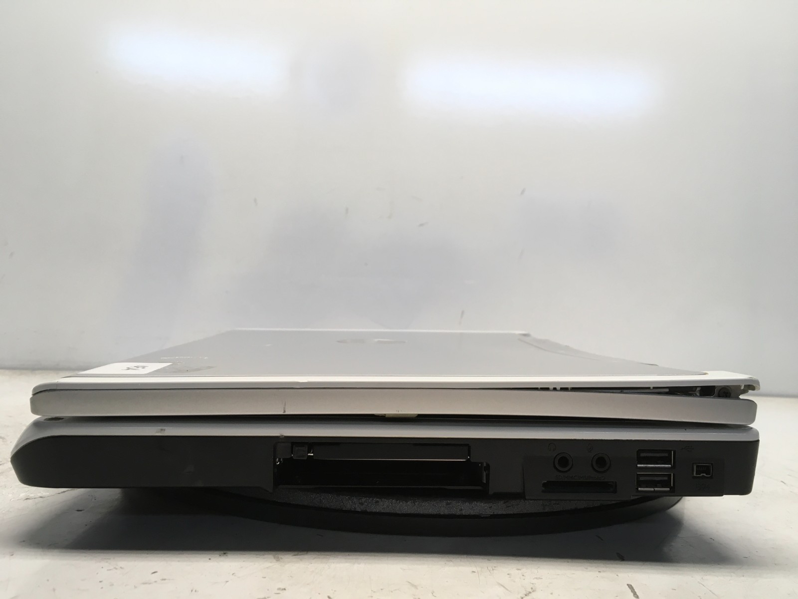 Dell Inspiron E1505 MM061 Intel Core Solo 06E8 1.66GHz 512 MB NO HDD