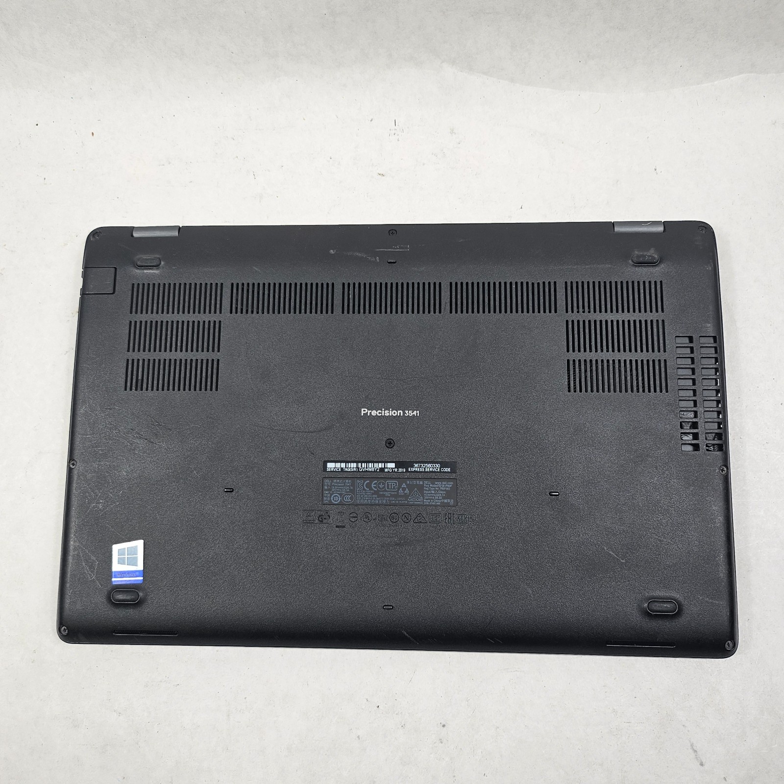 Dell Precision 3541 15.6″ Intel i7-9750H 16GB DDR4 512GB SSD Quadro P620 *Read