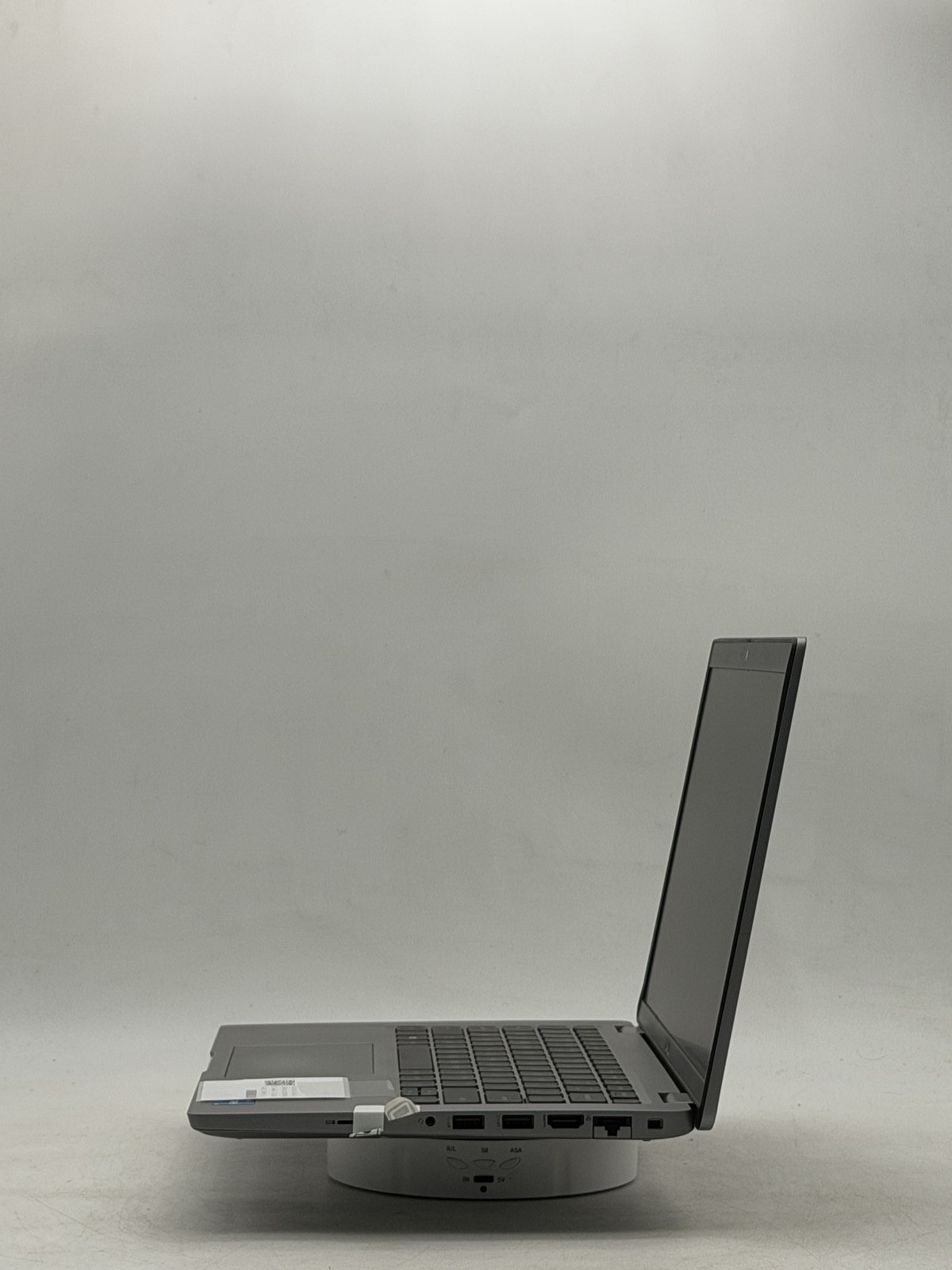 Dell Latitude 5420 14″ 8GB 128GB i5-1135G7 NO OS – READ