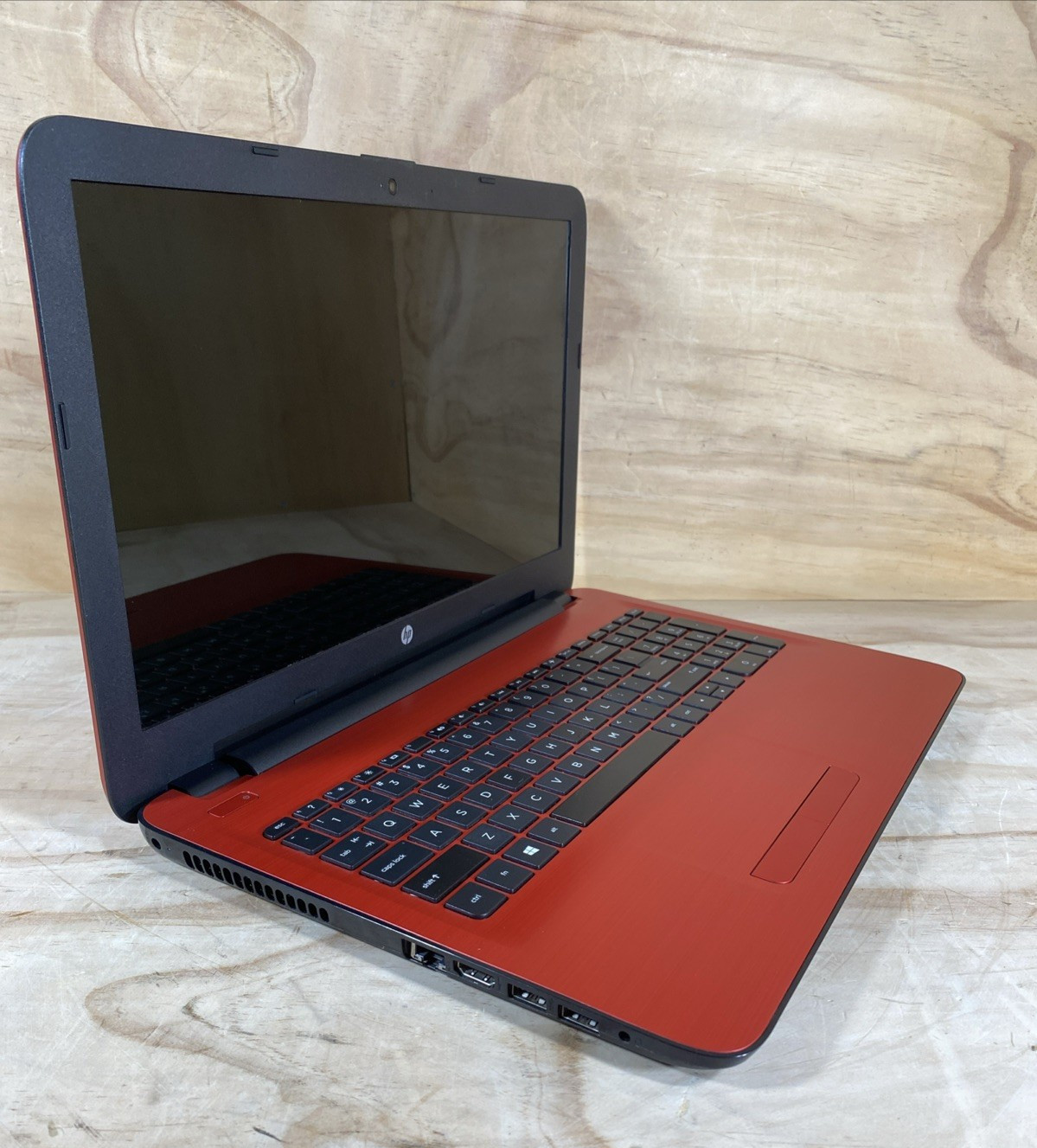 HP 15-Pavilion AMD E2-7110 APU@1.8GHz 4GB Ram 1 Tb HDD Win 10 Bad Batt