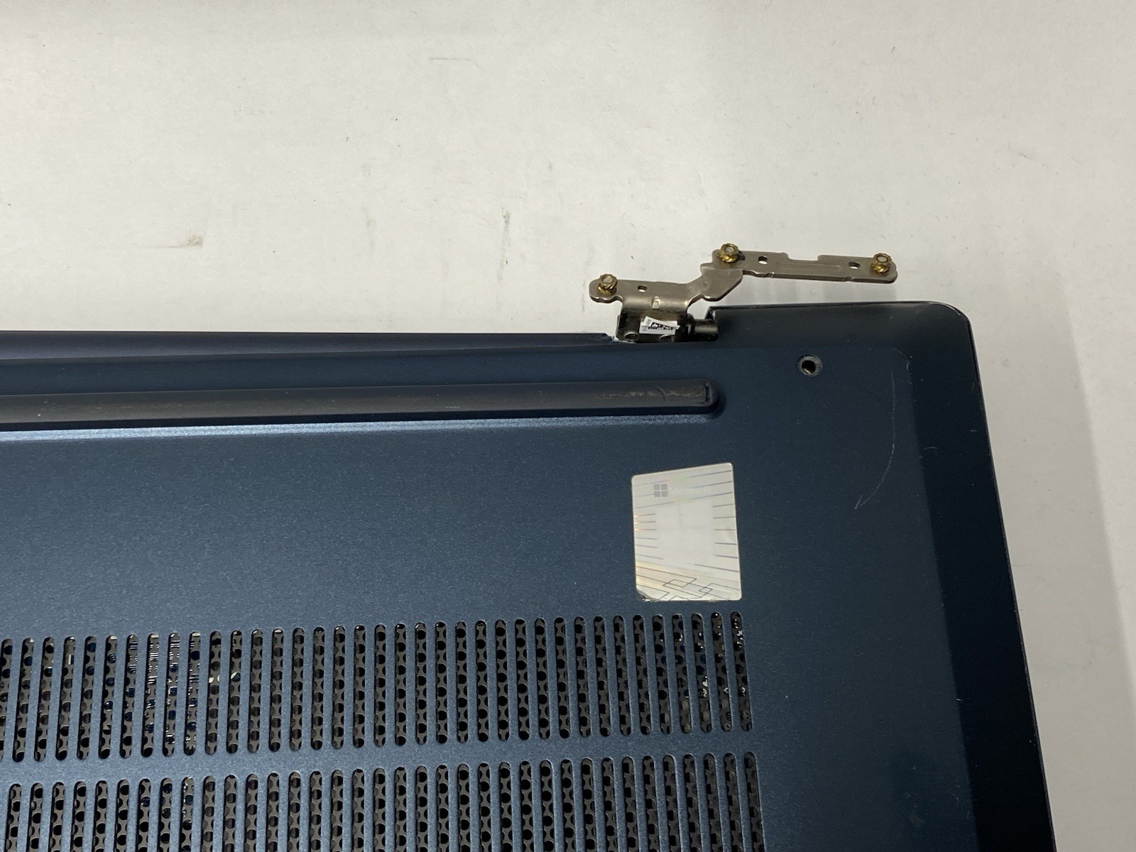 Lenovo IdeaPad 5 15ITL05 – Touch FHD – i7-1165G7 – No SSD/No OS – READ