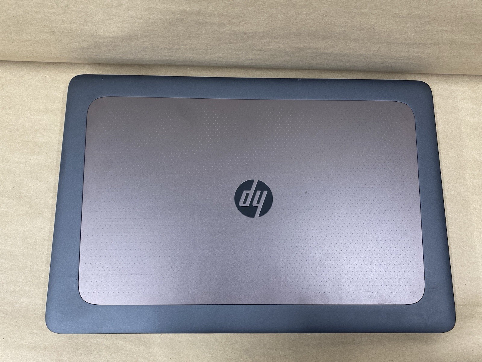HP Zbook 17 G3 – 17″ 1920×1080 – i7-6700HQ – 8GB – 256GB SSD – Win 10 Pro READ