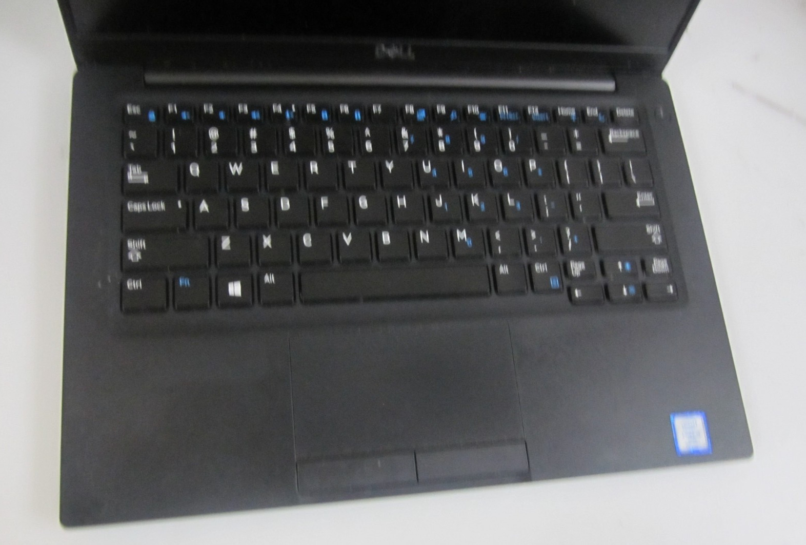 Dell Latitude 7390 i5-8350U 1.70Ghz 16GB 240M2SSD Laptop NO OS w/AC READ