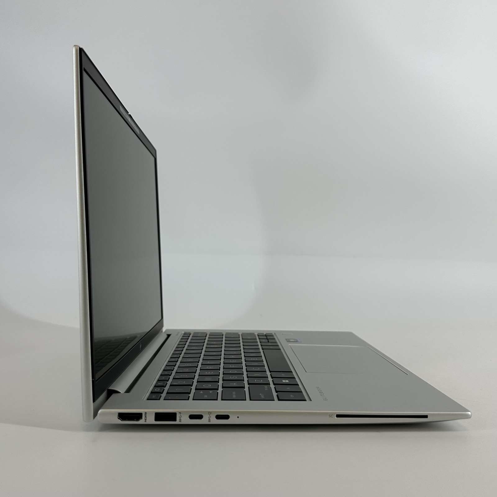 HP Elitebook 845 G9 14 FHD+ 2.7 GHz Ryzen 7 PRO 6850U 32GB 256GB SSD LCD ISSUE