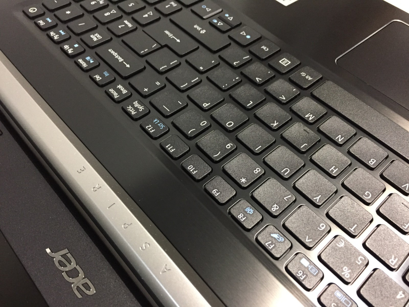 *Bad Battery*Acer Aspire 5 A515-51-3509 15.6″ Laptop/i3-7100U/8GB/1TB HDD/W10H