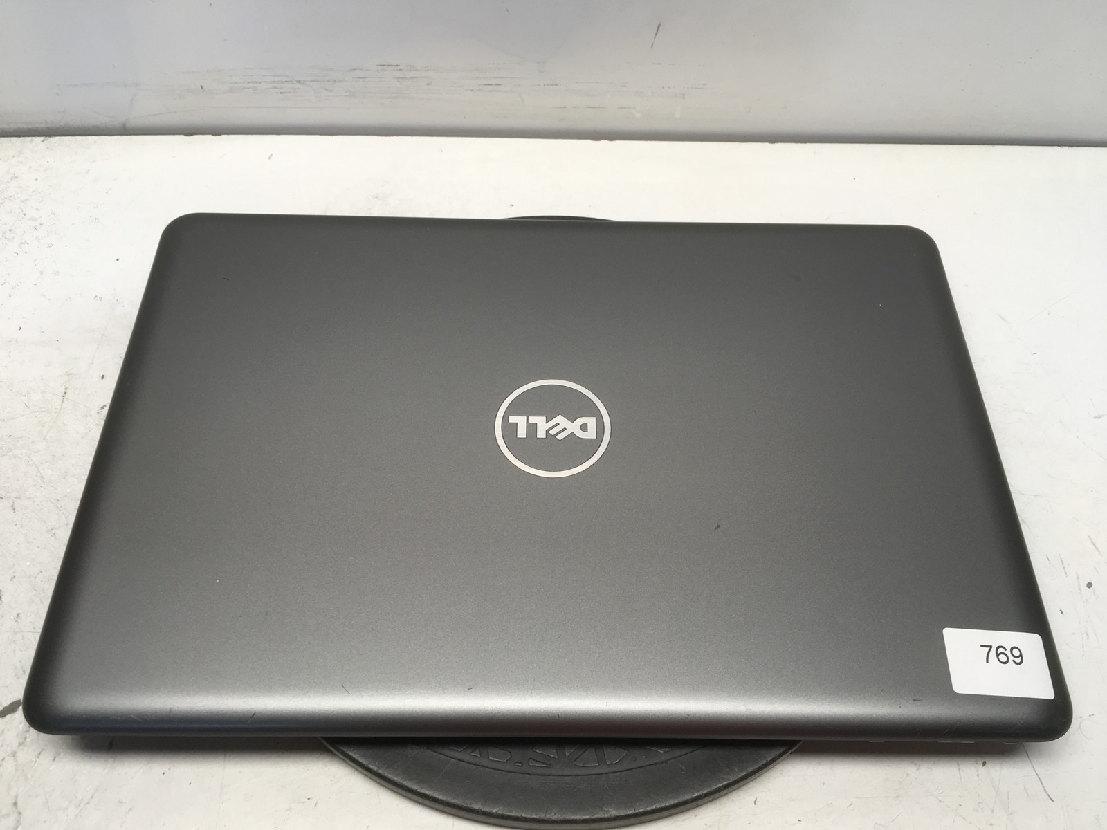 Dell Inspiron 5567 Intel i7-7500U 2.7GHz 16 GB NO HDD No Batt READ