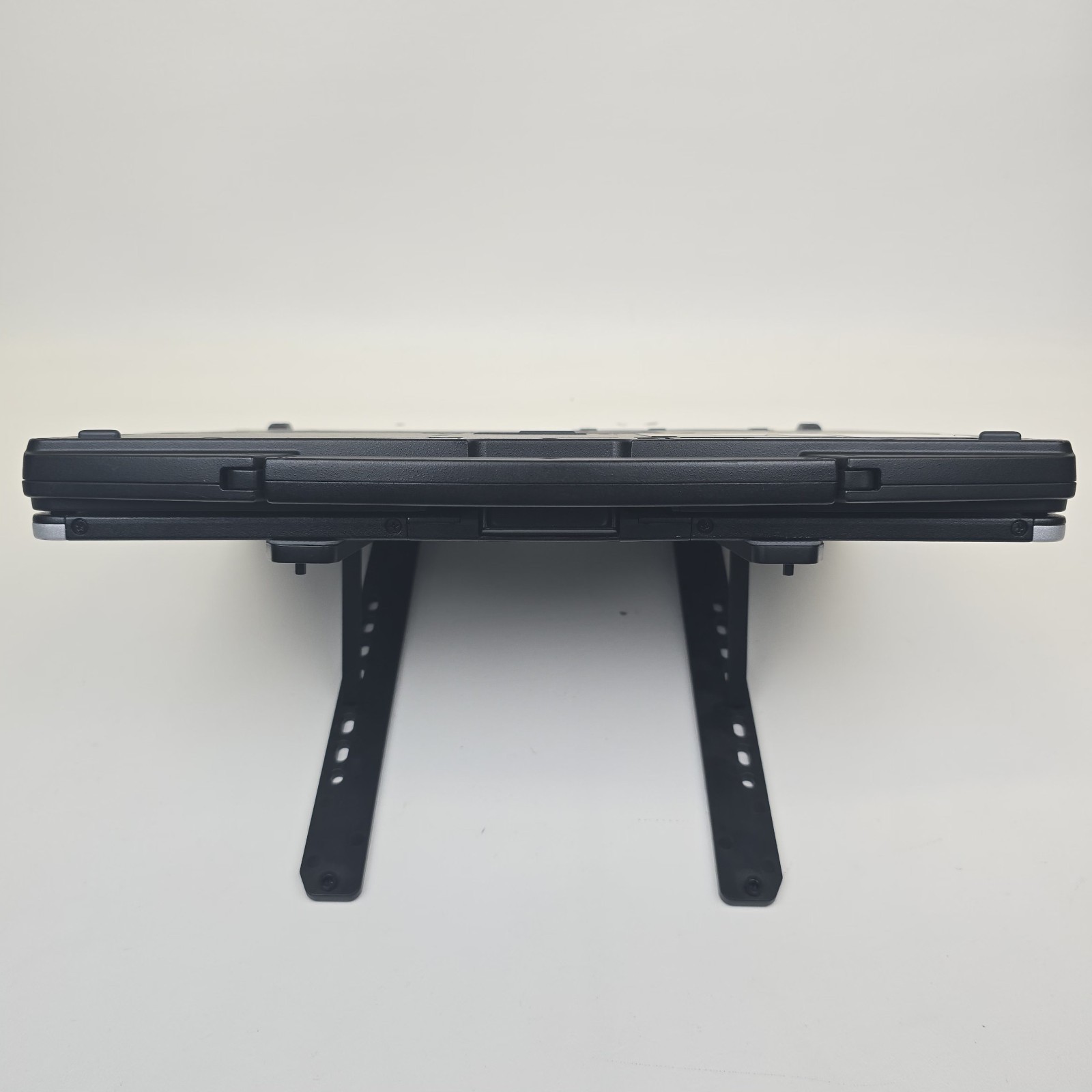 Panasonic Tough FZ-55 MK2 FHD Touch I7-1185G7 32GB 512 NO OS/AC – Missing Keycap