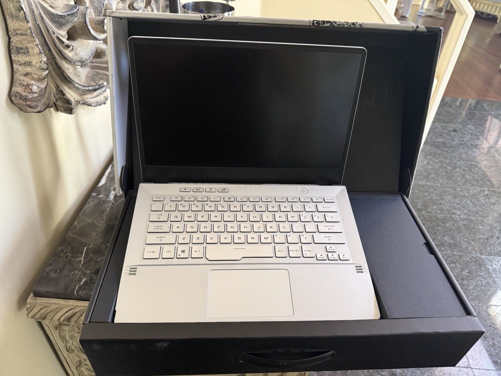 ASUS ROG Zephyrus G14 14in Ryzen 9 16GB 1TB SSD RTX 3060 White