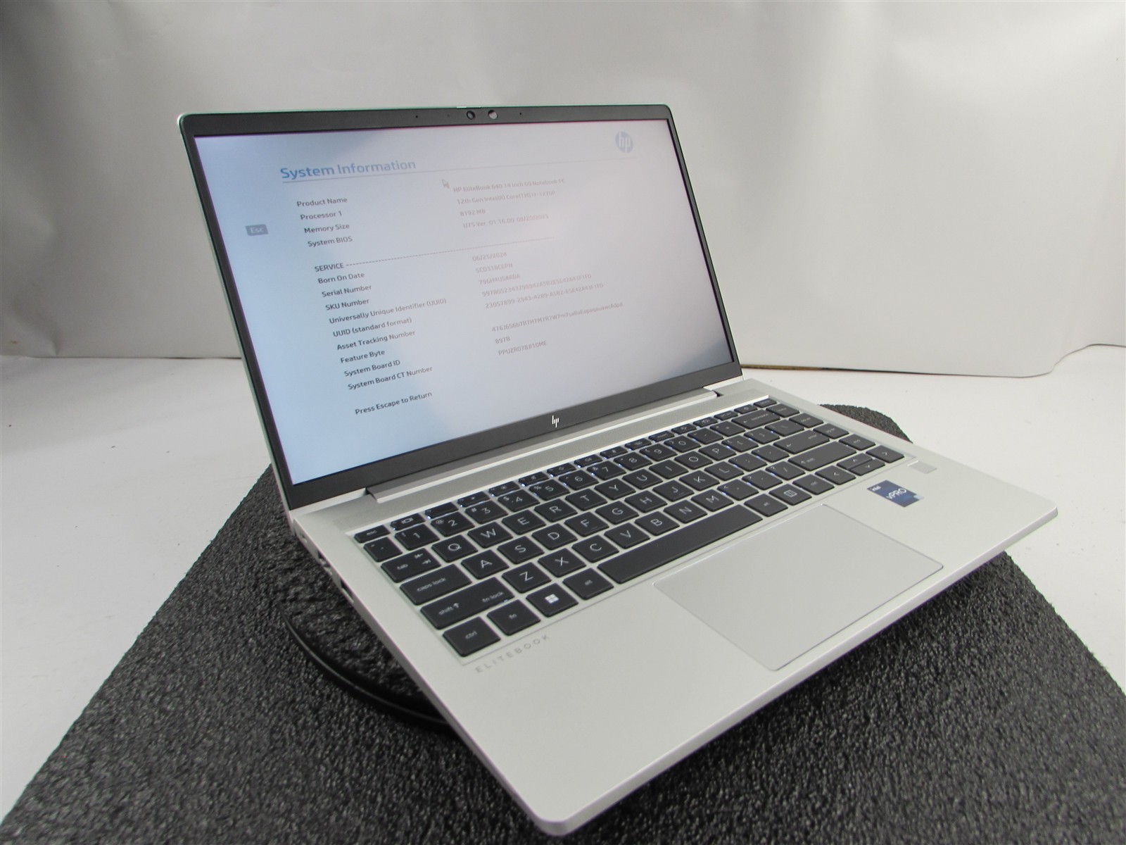 HP ELITEBOOK 640 (G9) 1920X1080 FHD TOUCHSCREEN I7-1270P NO SSD 8GB RAM NO O.S