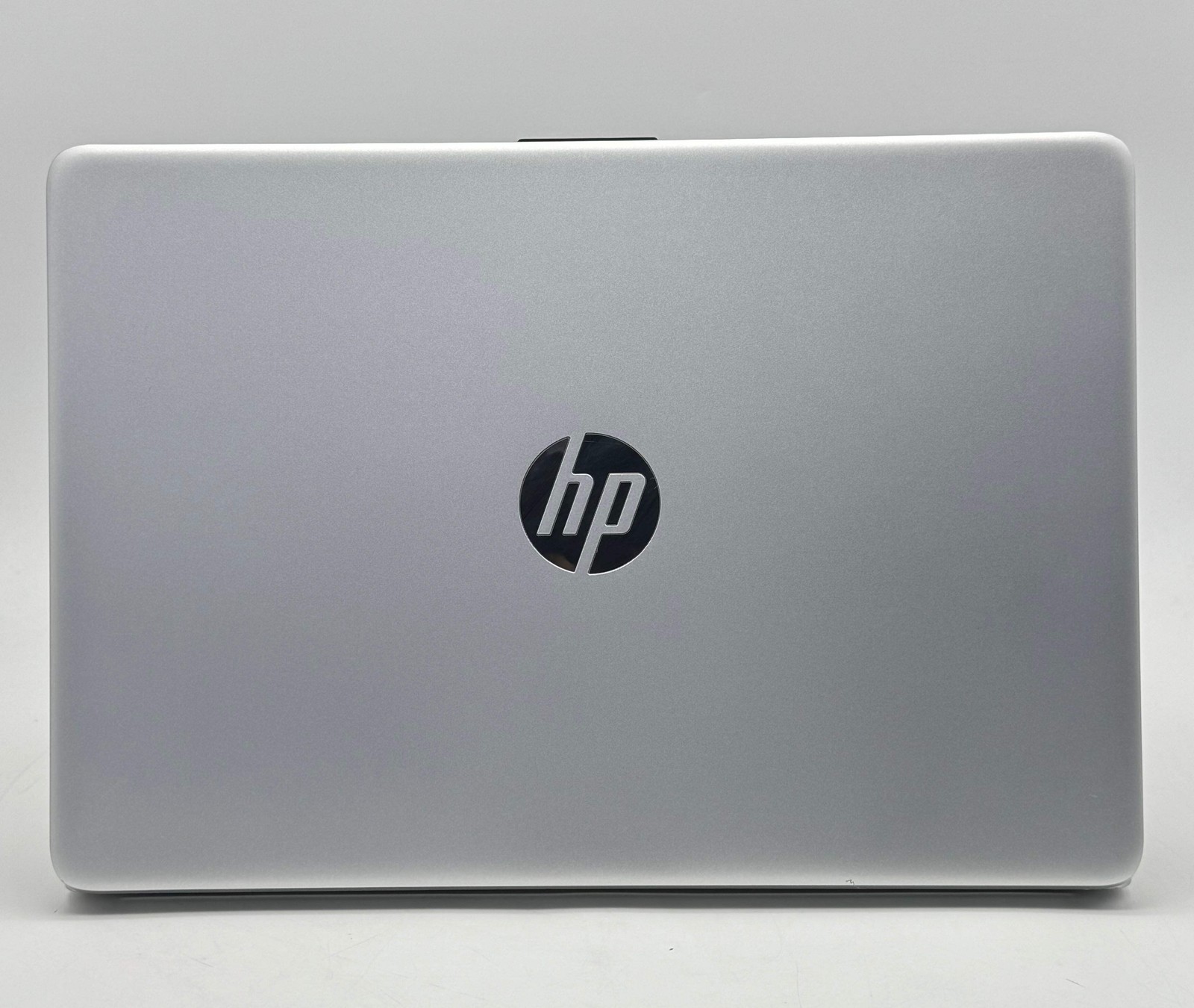 HP 14-FQ0033DX AMD Ryzen 3 3250U 8GB 128GB SSD Silver – Won’t Charge For Parts
