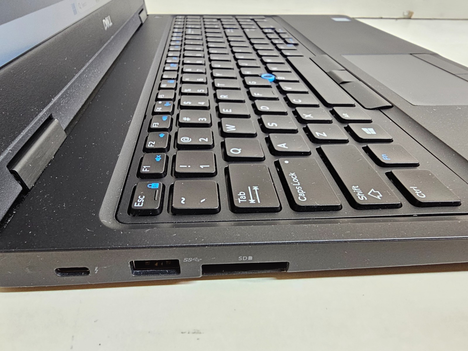 Dell Precision 3530 Laptop – 2.6 GHz i7-8850H 16GB 256GB SSD Webcam 15.6″ – SP2