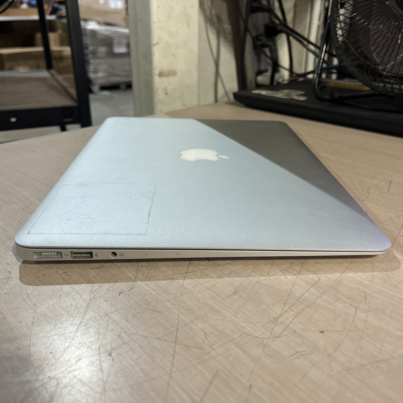 APPLE MACBOOK AIR 13″ 2017 CORE I5-5350U 1.8GHZ 8GB RAM NO HD