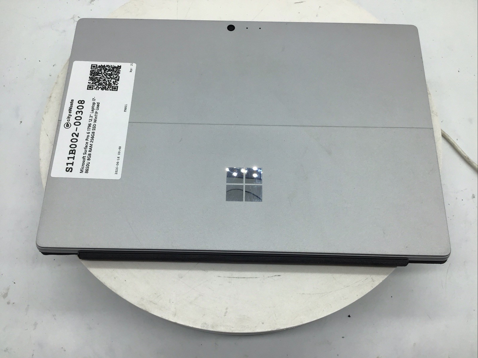 Microsoft Surface Pro 6 1796 12.3″ Laptop i7-8650U 8GB RAM 256GB SSD Win11P Used