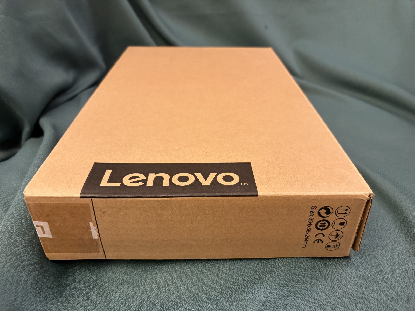 Lenovo MIIX 320-10ICR 2in1 Tablet + Keyboard – Intel Atom x5 2GB RAM 64GB MINT