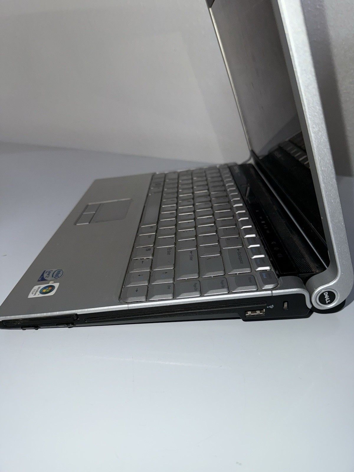 Dell XPS M1330 Laptop Intel Core 2 Duo CPU 13″ No HDD & NO POWER PARTS ONLY