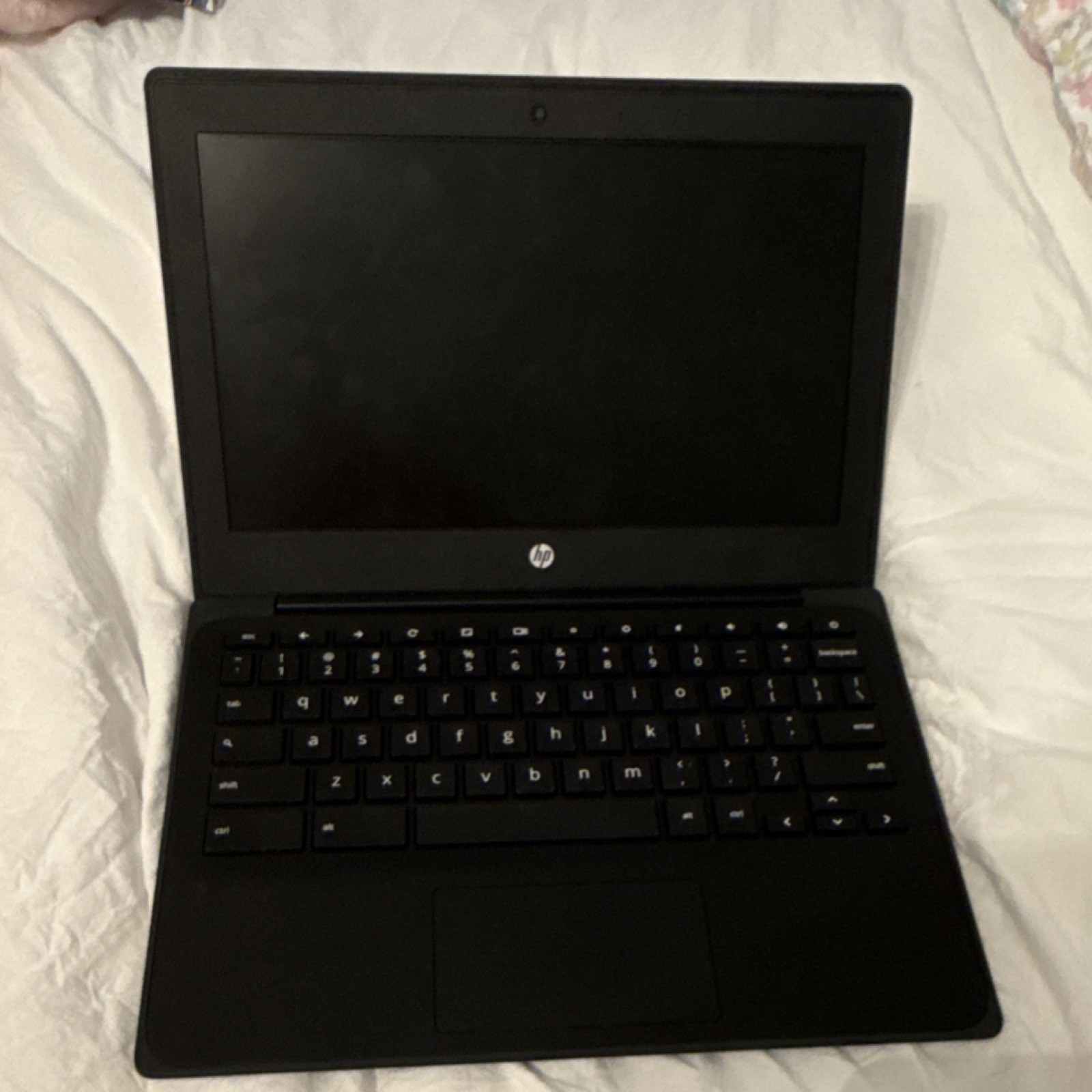 HP Chromebook 11 G4 EE 11.6″ Celeron Laptop w/ Charger & UZBL Case