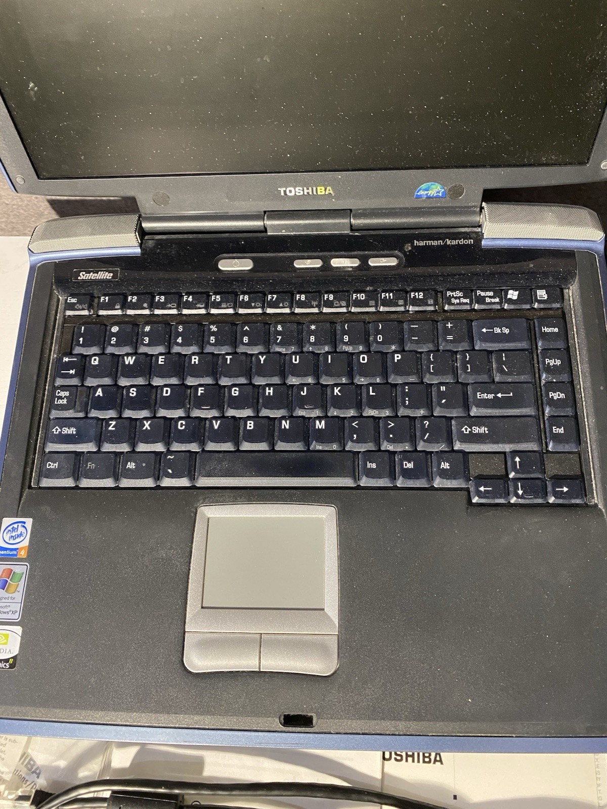 Toshiba Satellite 2455-S305 Retro Laptop Bundle POWERS ON – No HDD Manuals CD