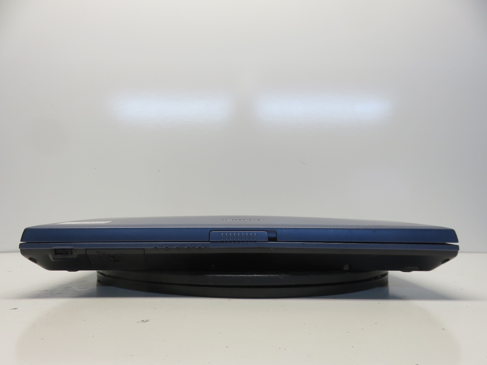 Toshiba Satellite A15-S129 Intel Celeron 2.4GHz 786 MB NO HDD No Batt