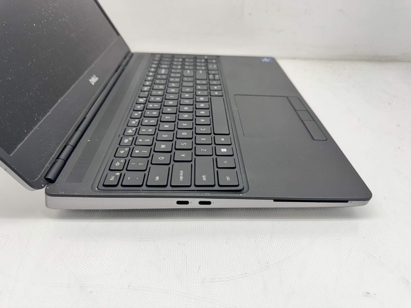 Dell Precision 7560 15.6″ Intel i9-11950H@2.6GHz 32GB 1TB A4000 *READ*